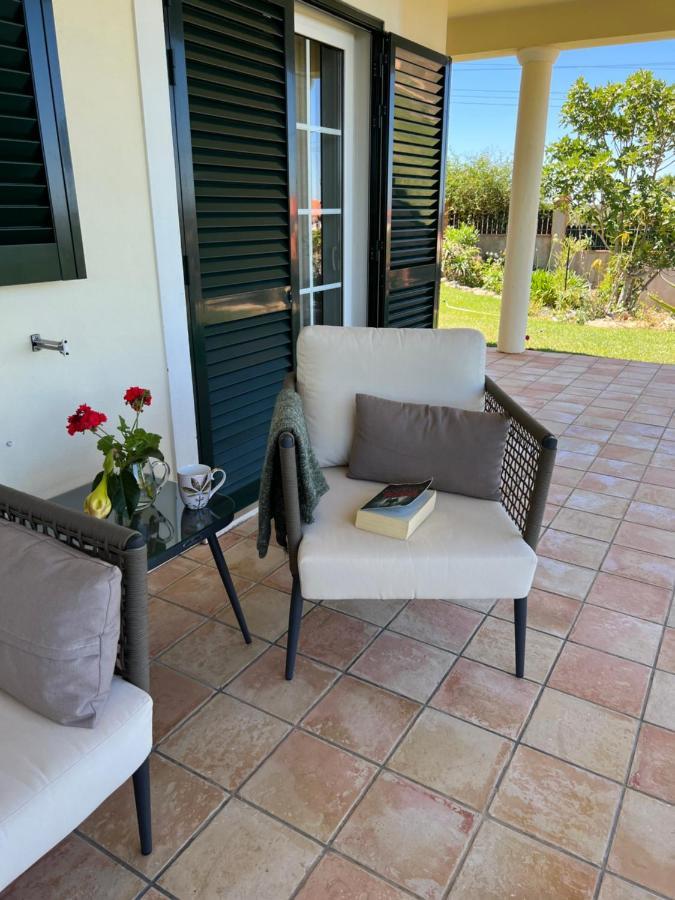 Villa Tranberg Suites Ferreiras Exterior photo